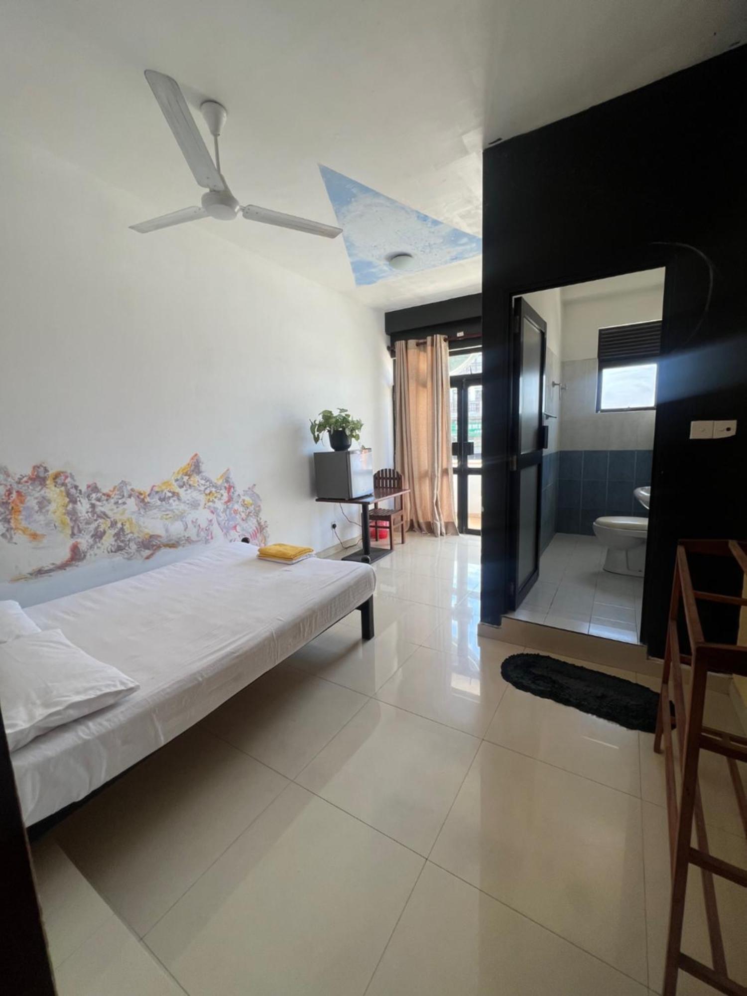 Yasis Surf Lodge มิริสซา ภายนอก รูปภาพ